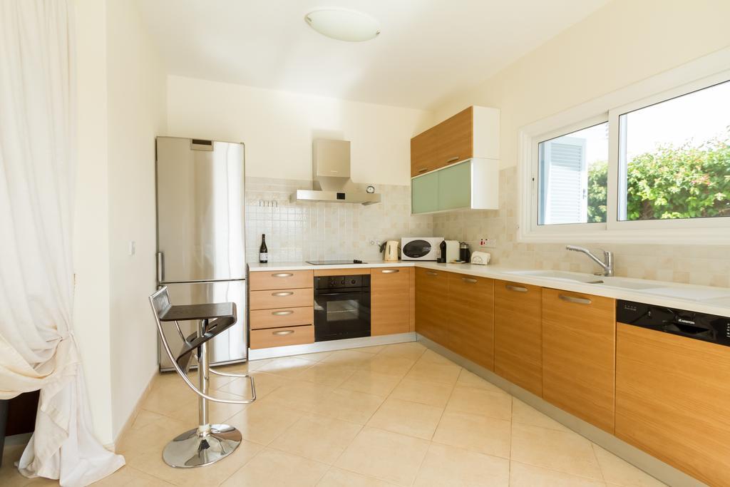 Polis Villa Riverside מראה חיצוני תמונה