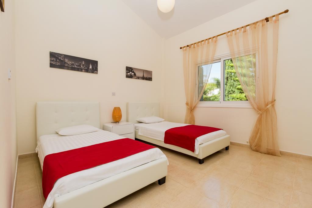 Polis Villa Riverside מראה חיצוני תמונה